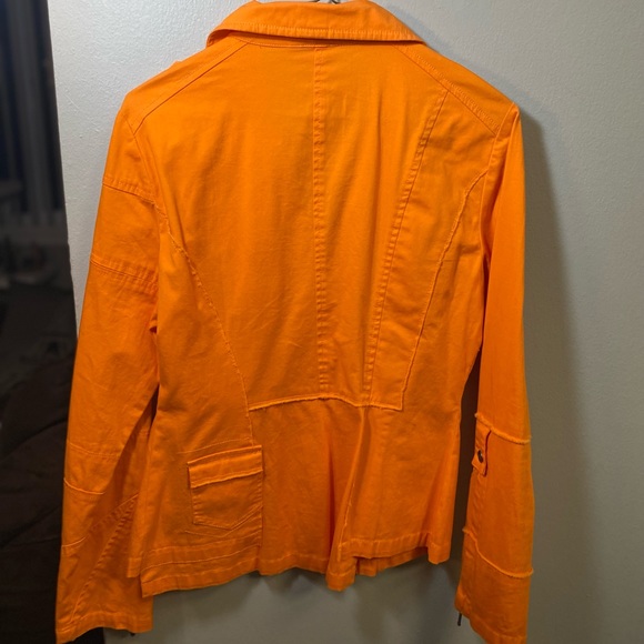 Bright and lightweight spring jacket 🧡 - Picture 2 of 3